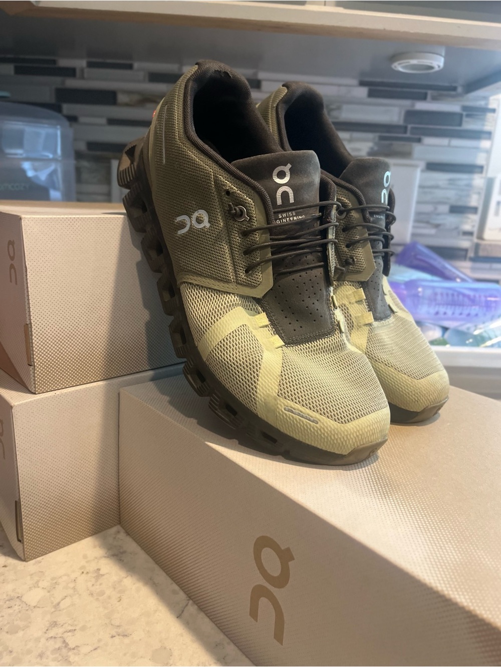 On Running Men’s Cloud 5 Size 11 Grove/Haze in Color Pre-Loved Condition - Picture 16 of 16